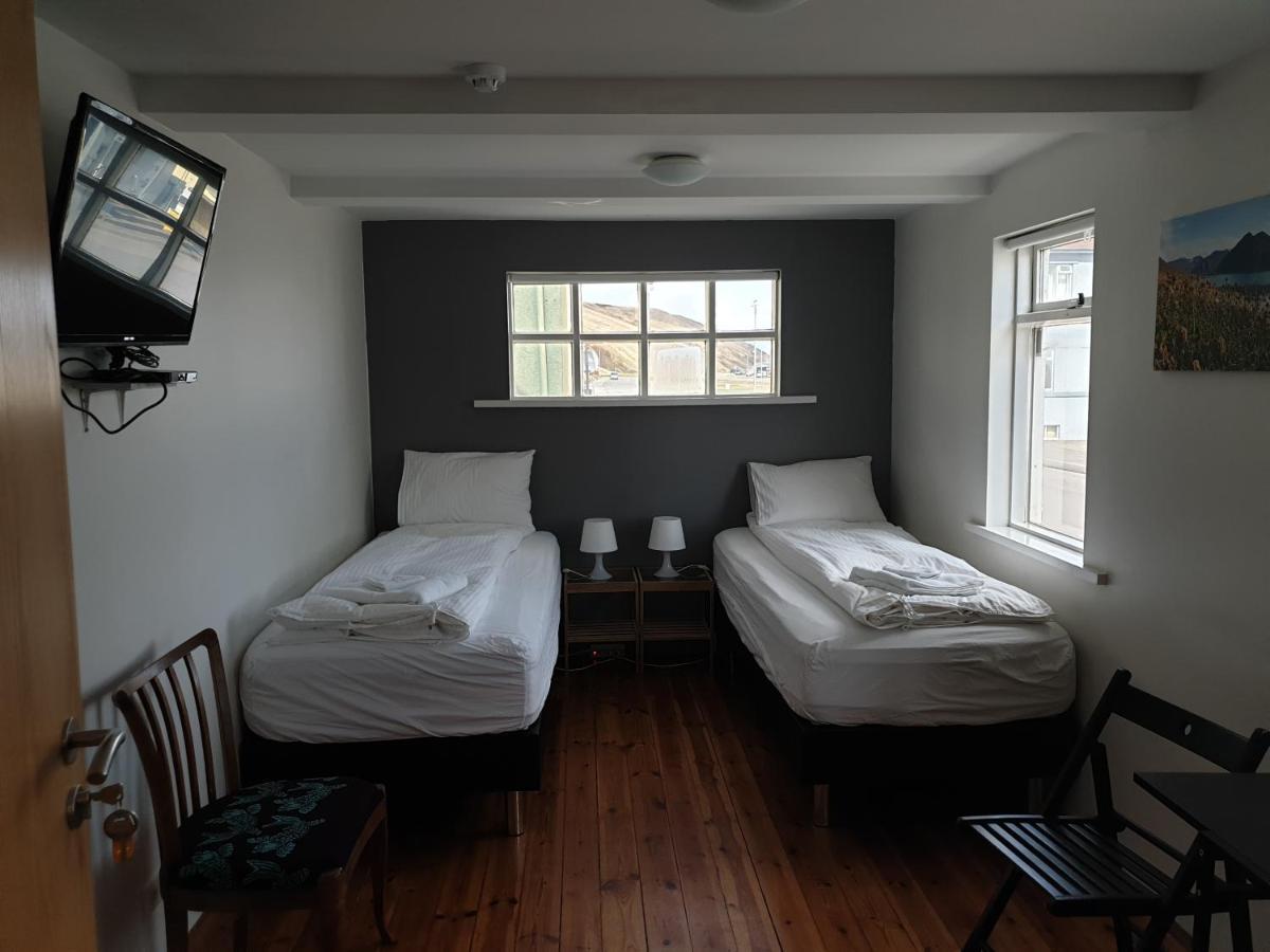 Grand-Inn Bar And Bed Saudarkrokur Екстериор снимка